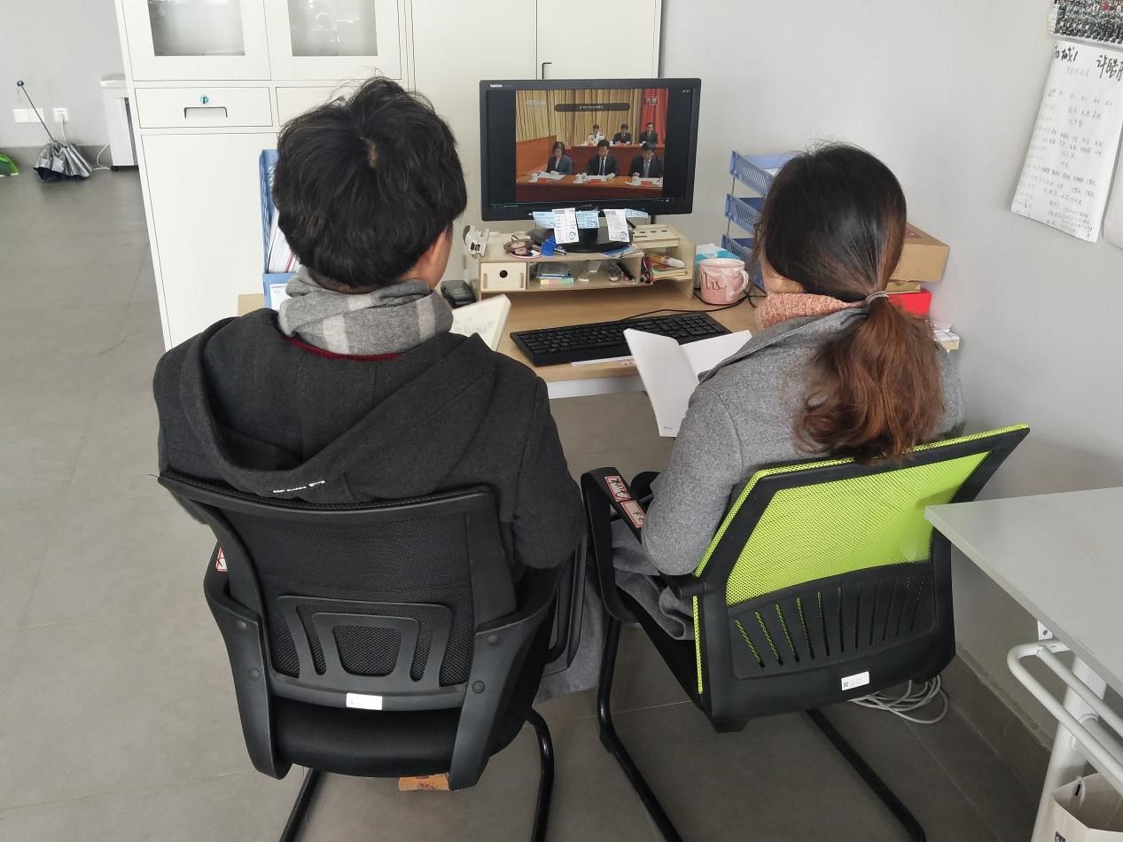 机电学院组织收看庆祝改革开放40周年大会盛况