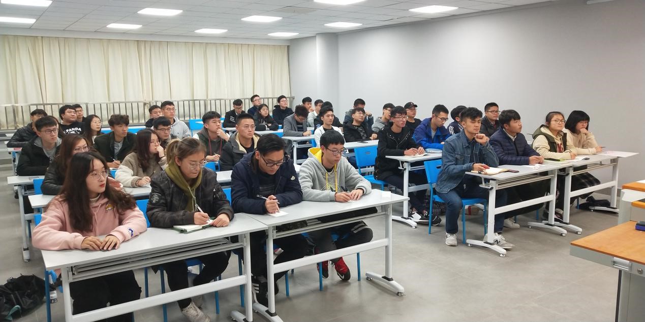 第一届学生